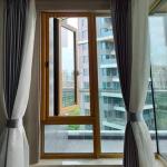 Heat Insulation Retractable Screen Window Thermal Break Roller Screen Door
