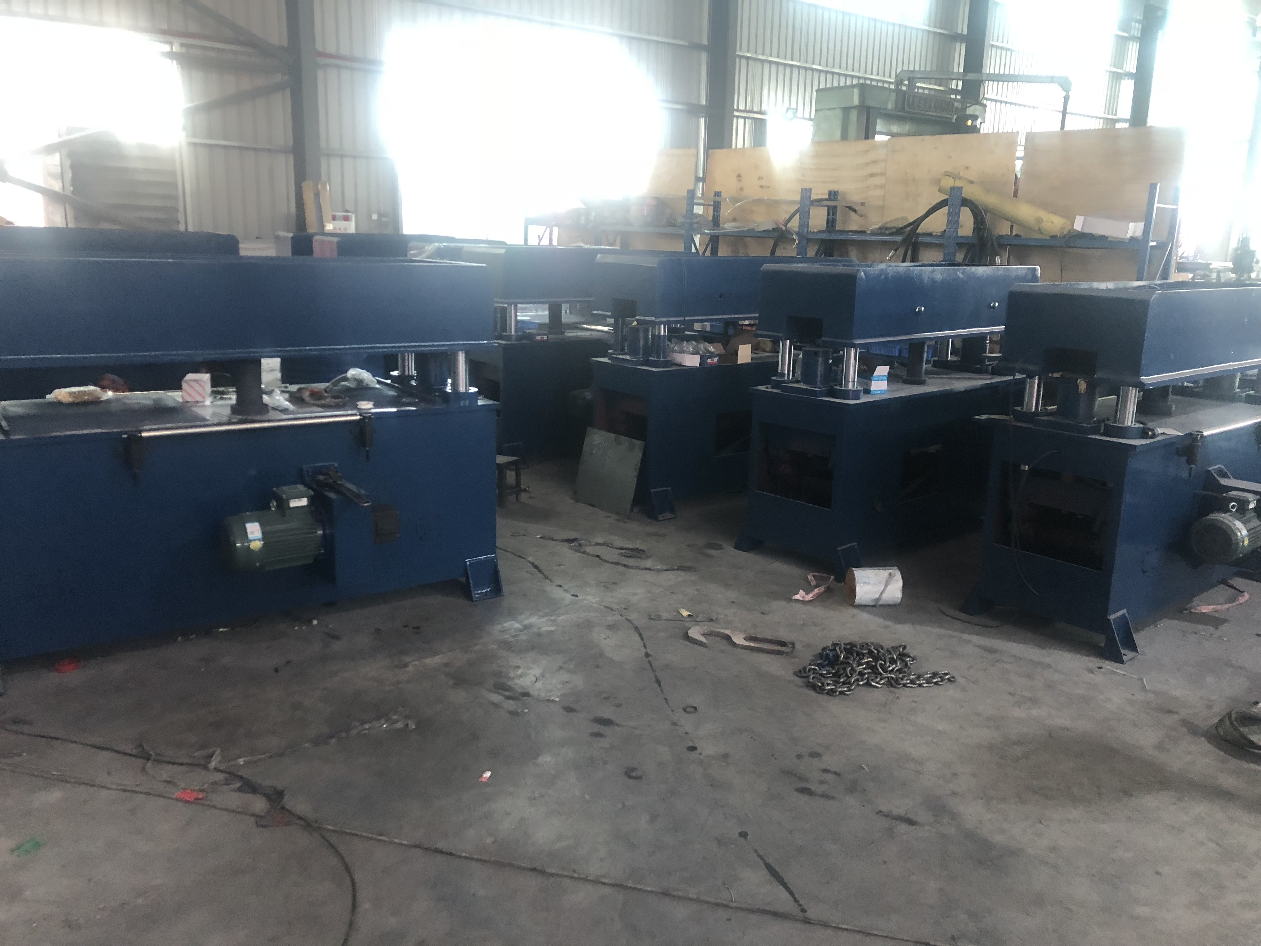 100mm Plastic Packaging Case Die Cutting Machine for Foam Packaging Manufacturing