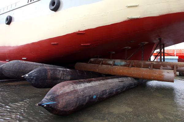 Buy cheap Safety Ship Launching Black Rubber Inflatable Marine Airbags 3-24m from wholesalers