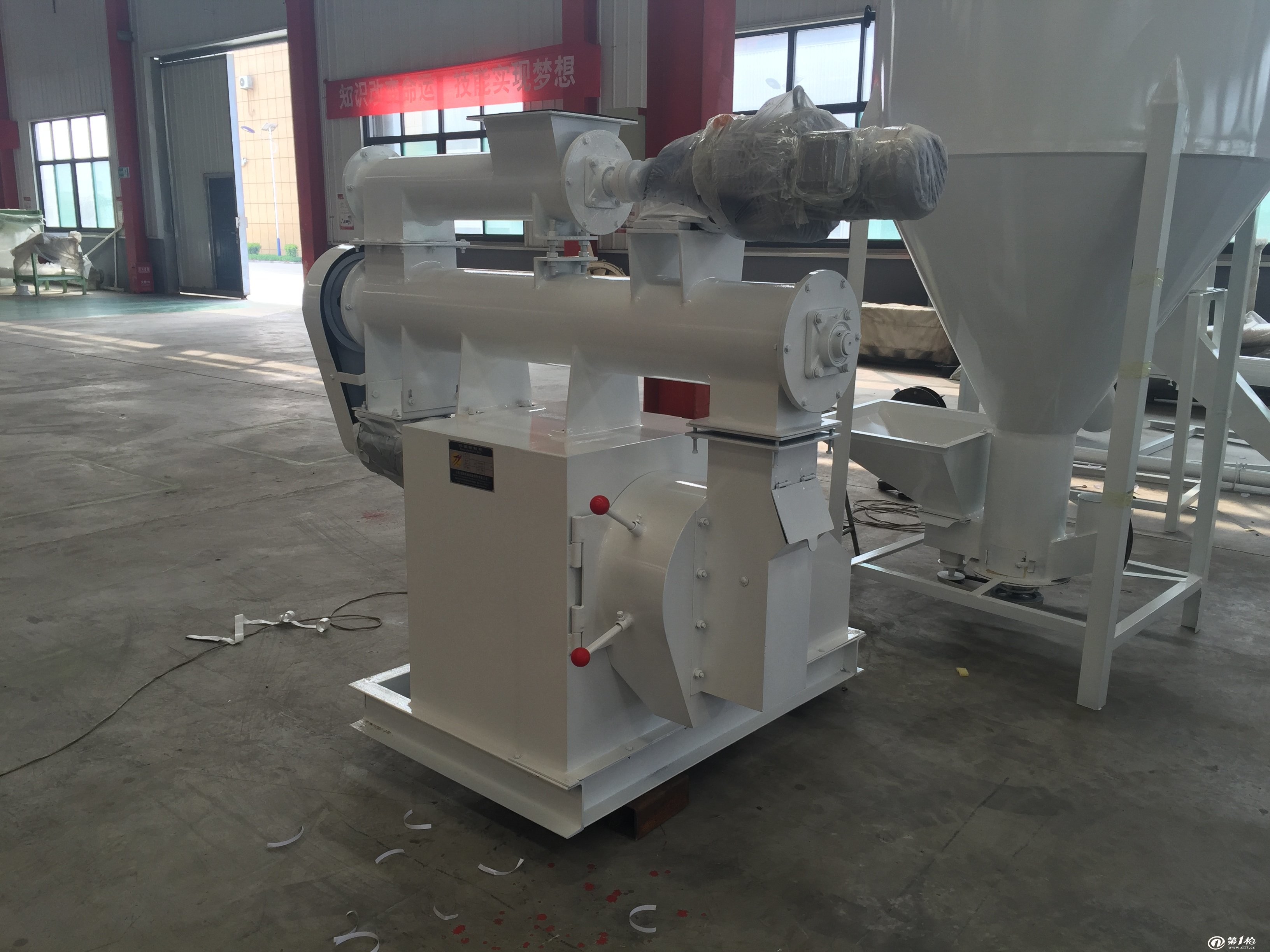 Poultry 50hz Animal Feed Pellet Machine 155mm Chicken Feed Making Mill