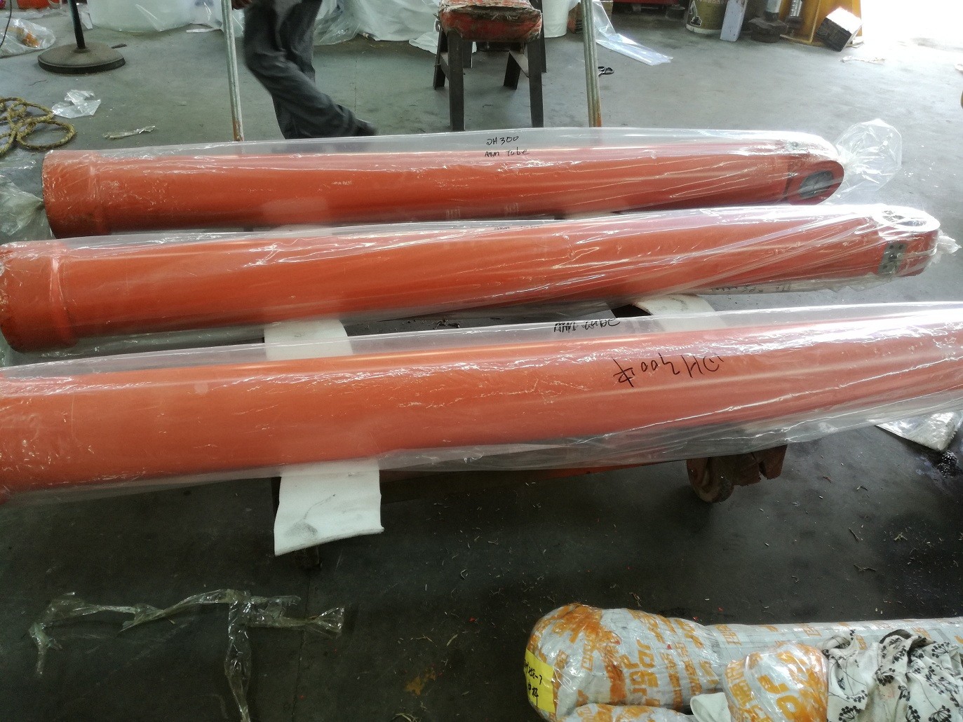 Doosan DH300 arm hydraulic cylinder tube，Doosan hydraulic stick cylinder parts