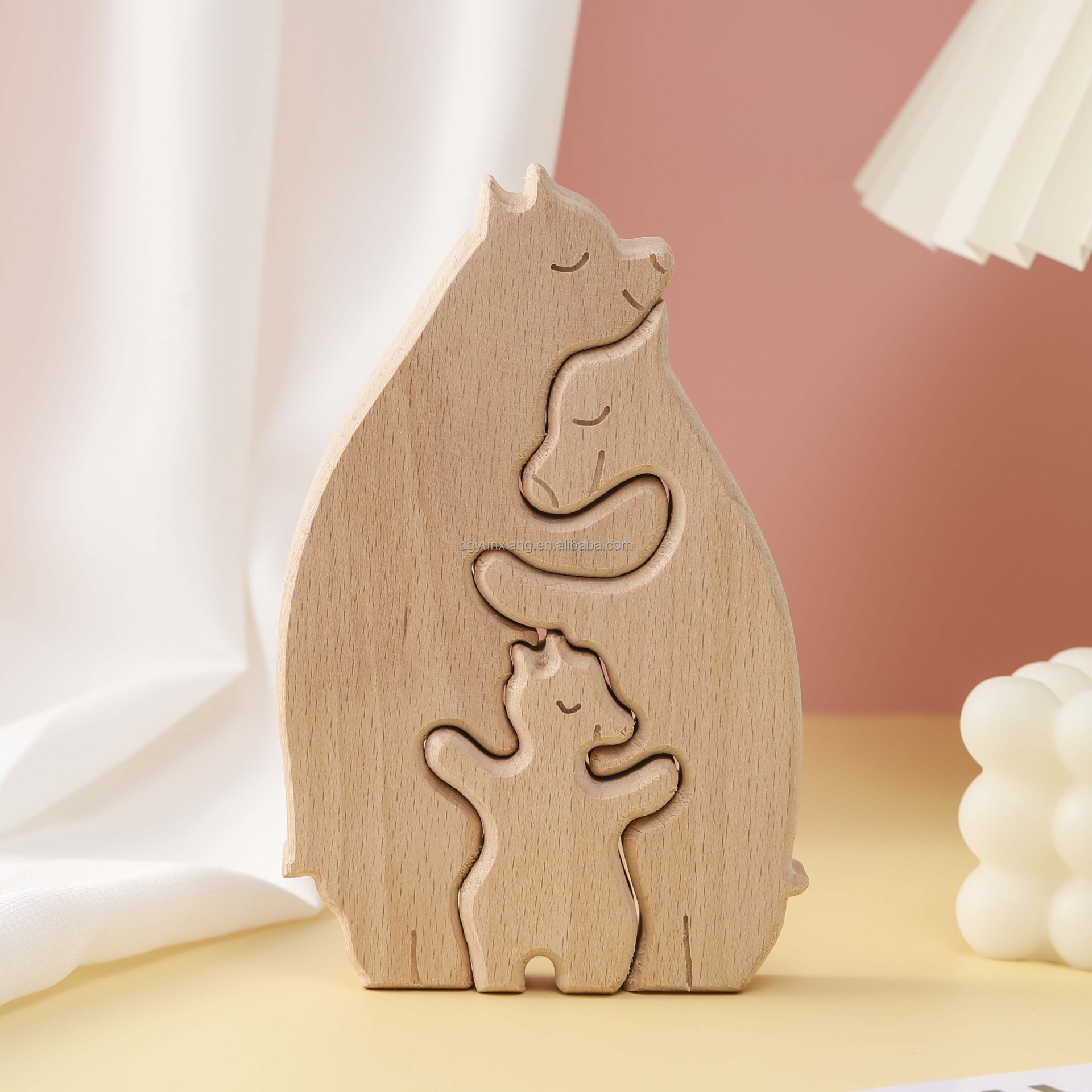 Customize Heart-shaped Solid Wood Decoration Crafts Mother's Day Gift Wood Animal Bear Family Elephant Ornaments