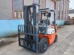 Duplex 3m Mast 2Ton Diesel Lift Truck Chinese Engine Side Shifter Yellow Color