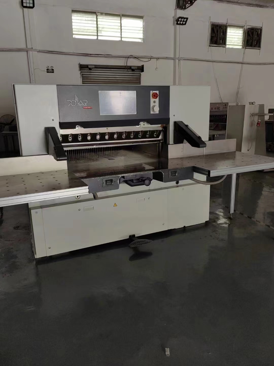 380V Electric Paper Cutter Guillotine Cutting Machine 2800x2800x1600 Mm For Smooth Cutting