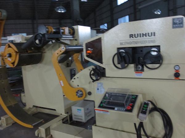 Buy cheap Energy Efficient Steel Plate Straightening Machine / Leveling Stamping Feeding Equipment from wholesalers