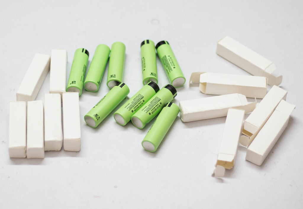 18650 Lithium Rechargeable Battery LiFePO4 3 7v Li Ion Battery