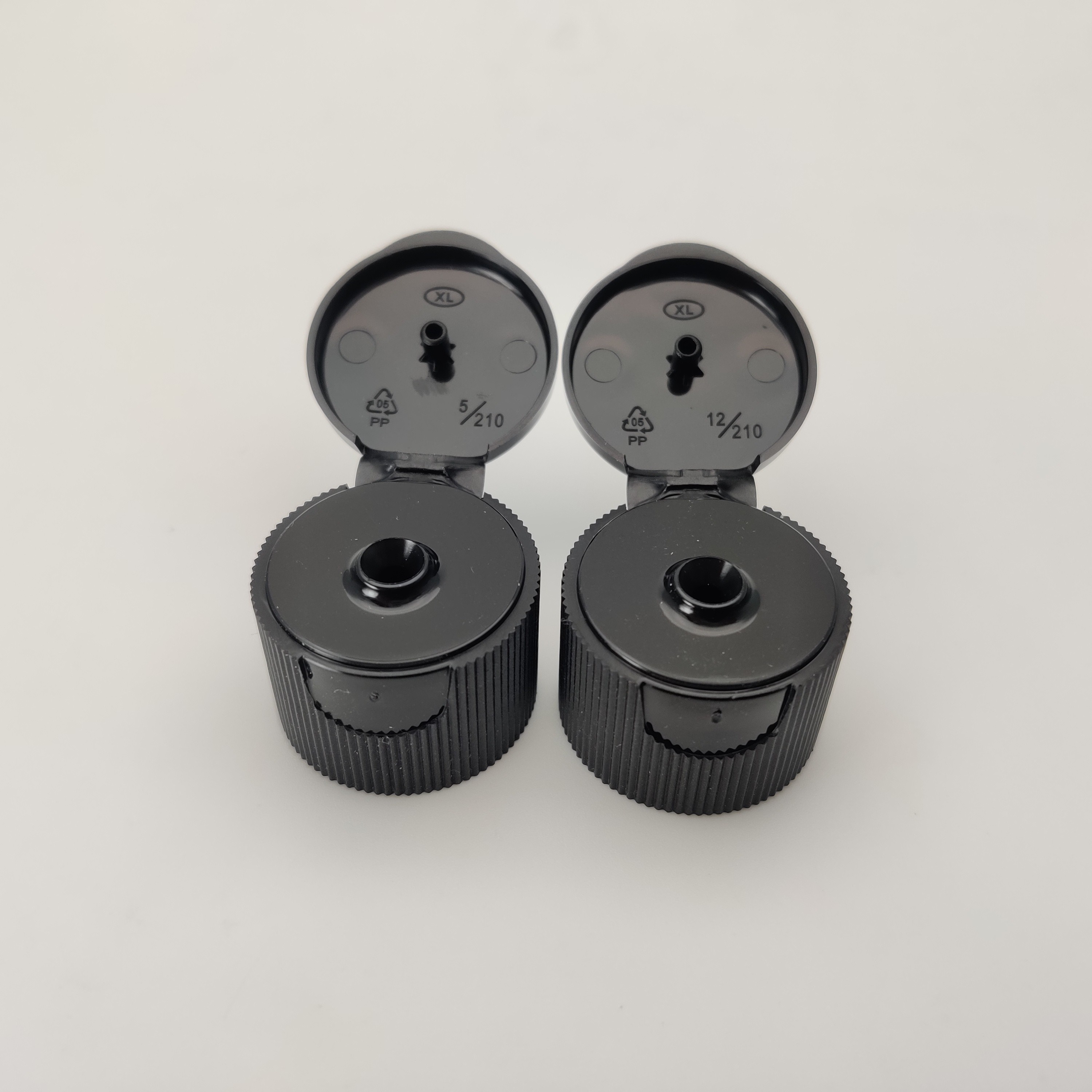 Black No Spill 24/410 Flip Top Lid , Smooth Wall Soap Bottle Cap