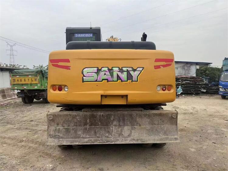 Used Sany SY155W Wheel Excavator with 0.6m3 Bucket Capacity and 3600 Working Hours