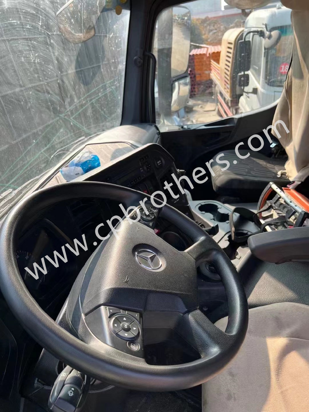 2020 Zoomlion 62m Used Concrete Pump on Mercedes Benz