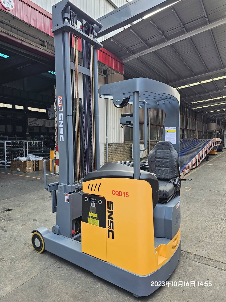 Construction Works Electric Reach Truck 2 Ton Charger Included for Easy Operation