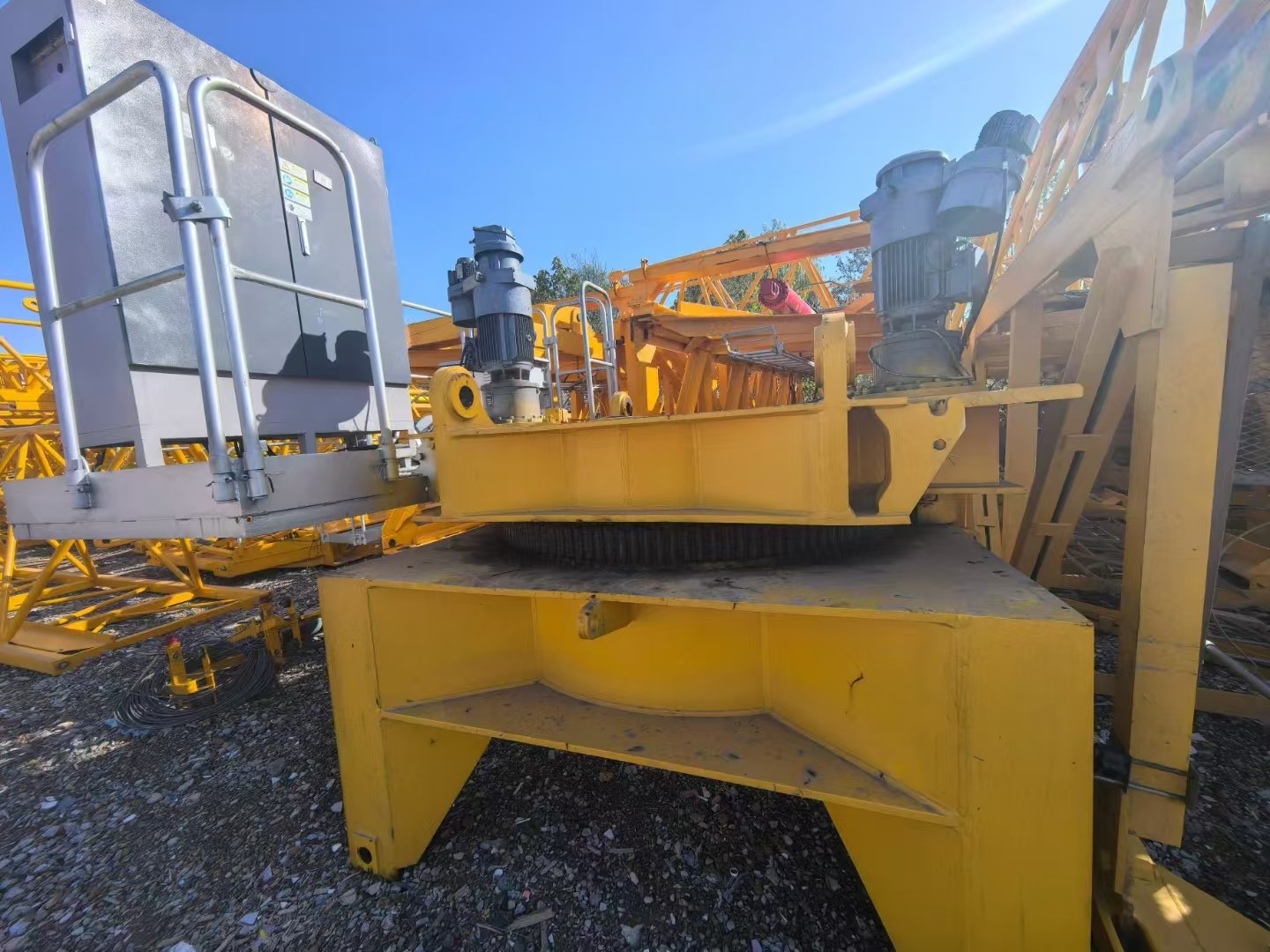 2019 Zoomlion Tower Crane Easy to Operate Quick Installation and Disassembly Rotation Speed 0.8r/min Independent Height 42m