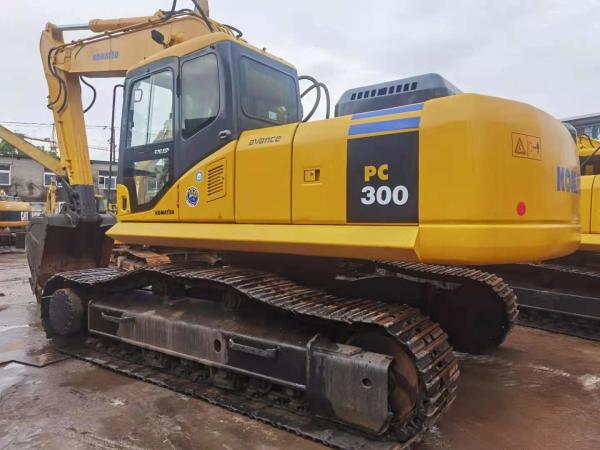 Buy cheap 1.4m3 Bucket Second Hand Komatsu Excavator Hydraulic Crawler Type 30 Ton PC300 - 7 from wholesalers