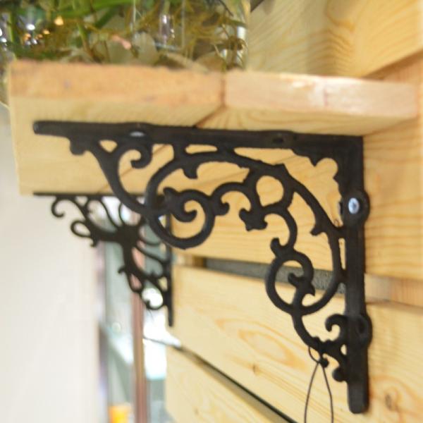 Buy cheap Vintage Classic Pattern Cast Iron Shelf Bracket For Shop from wholesalers