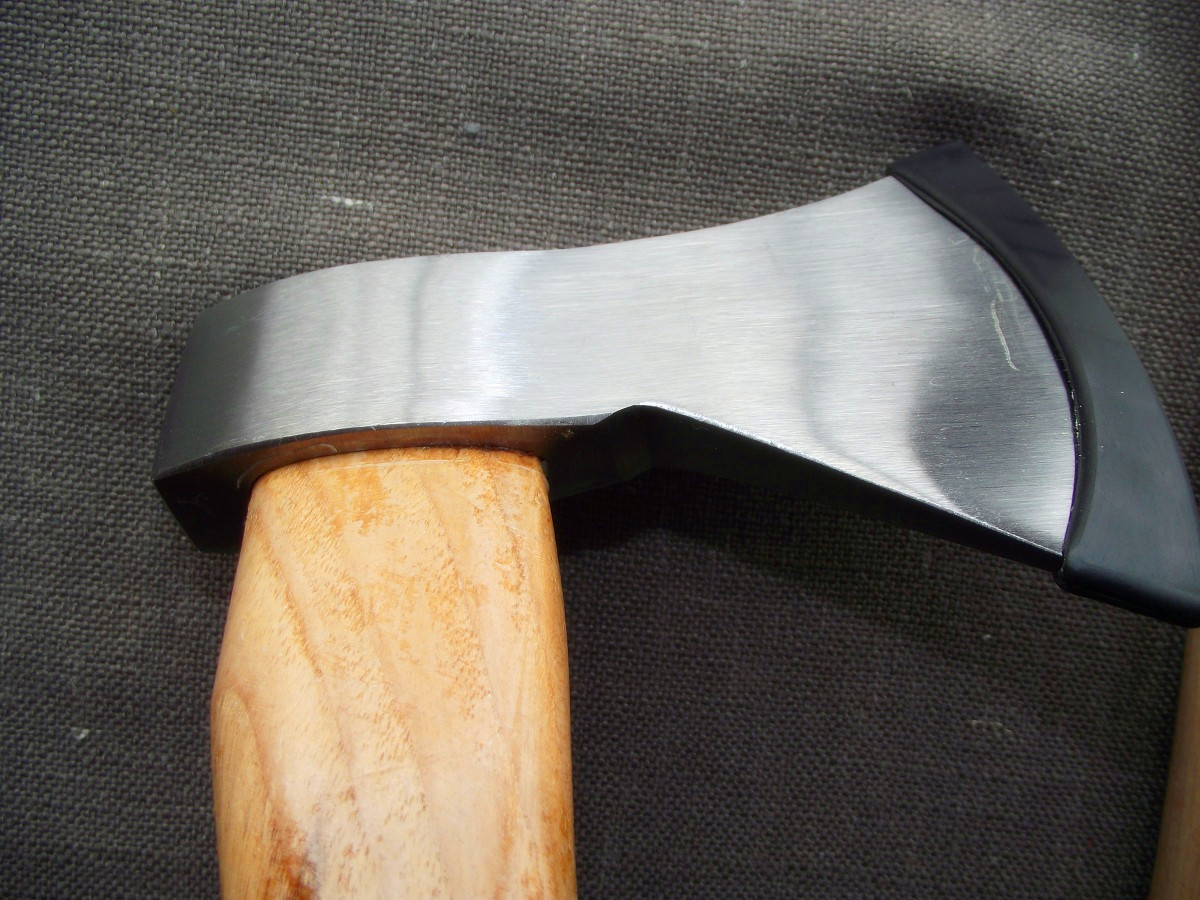 600g A613 Axe with grade A Hickory Handle, Polishing surface and good price (XL-0135)