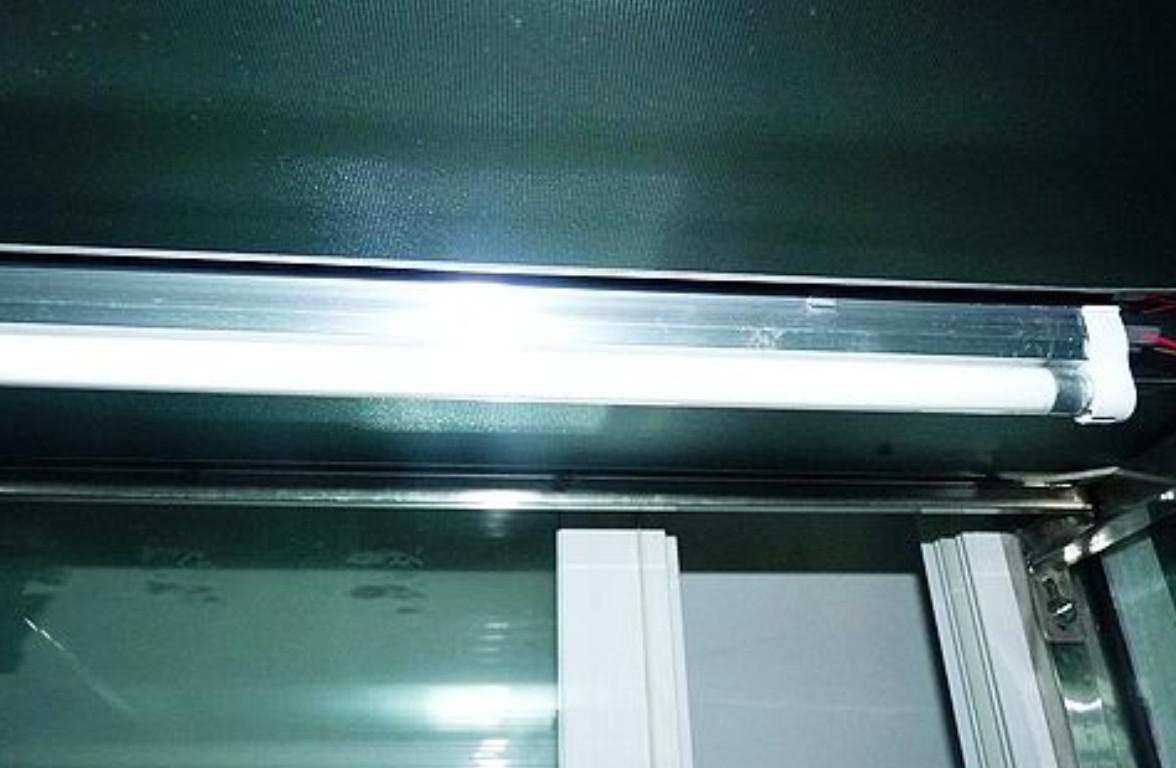 Commercial Flat Top Cake Display Freezer force air cooling hole