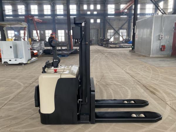 Buy cheap 1.5 Ton Electric Pallet Stacker 7500mm Standard Lifting Height from wholesalers