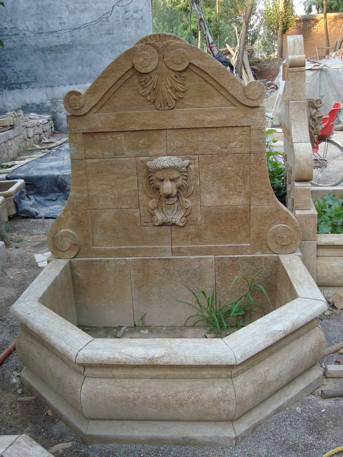 Antique Lion Head Stone Marble Water Wall Fountain Outdoor