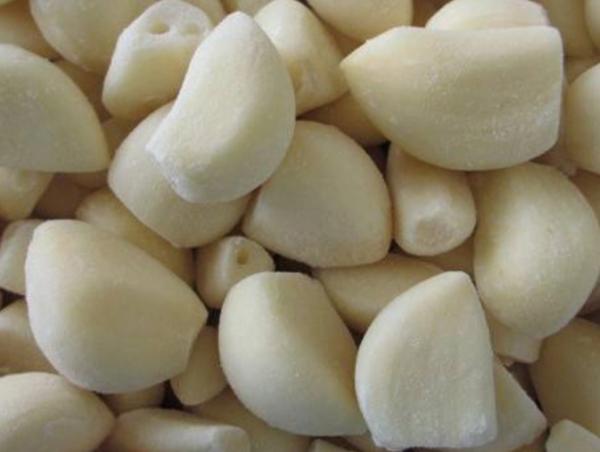 Buy cheap Snow White IQF Frozen Vegetables / Quick Freezing Fresh Garlic Cloves from wholesalers