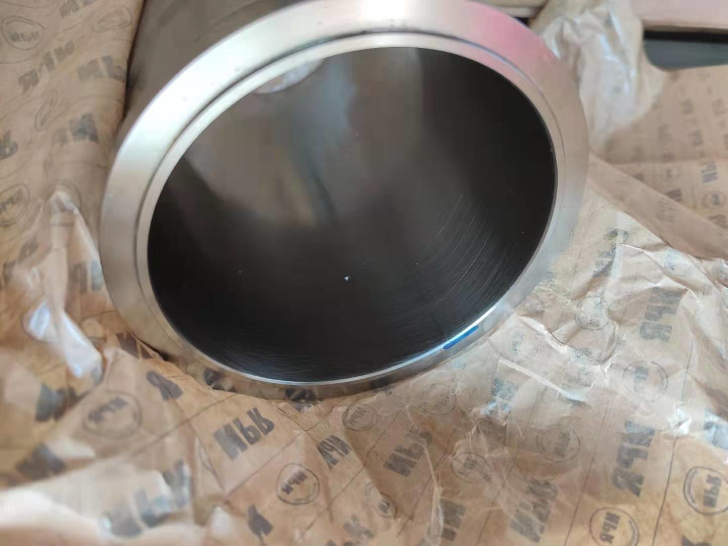 6D22 6D24 Mitsubishi Fuso Engine Parts JAPAN NPR Cylinder Liner L16165BNA ME051633
