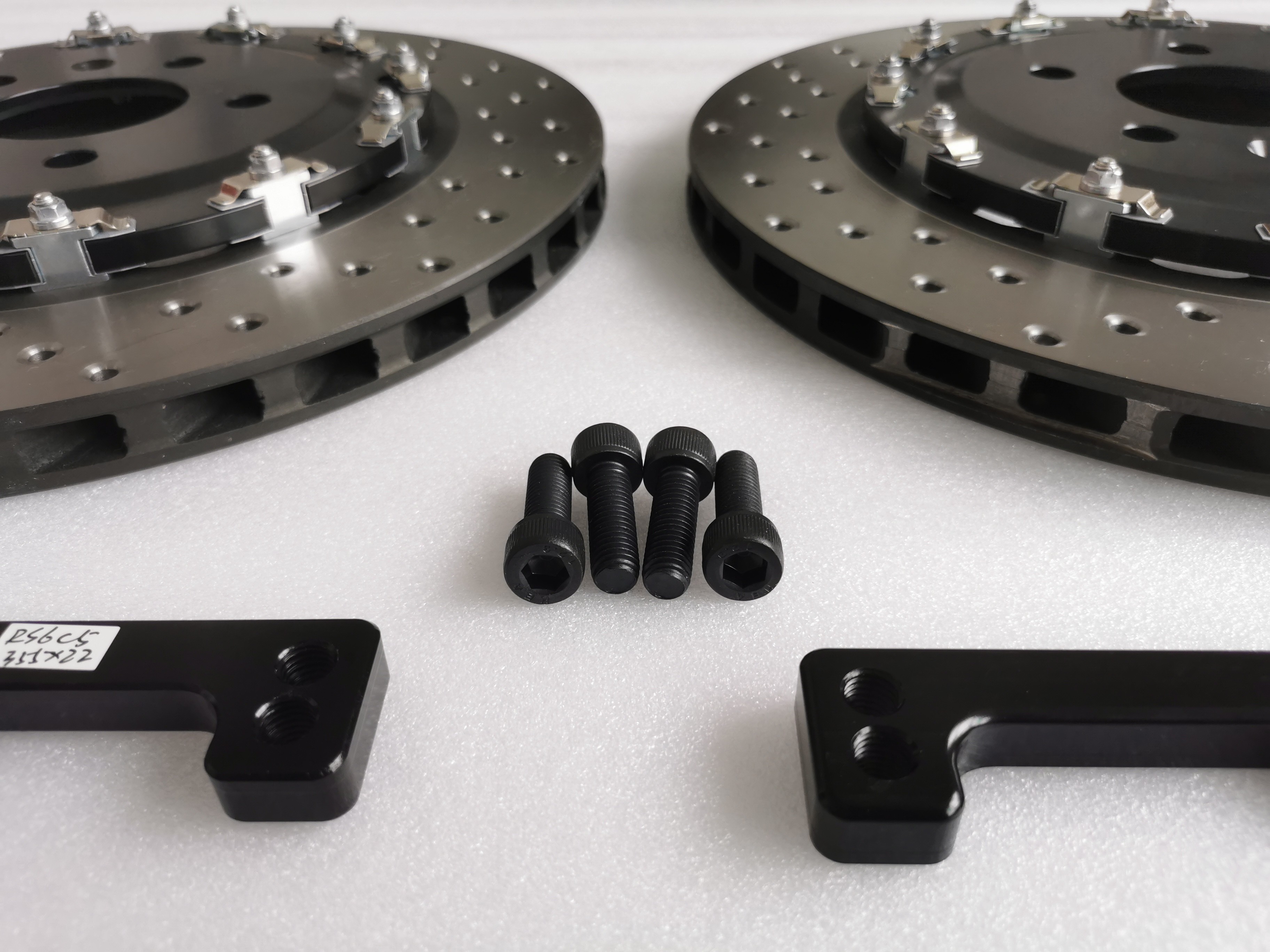 Rear Enlarged Disc Car Brake Parts 355*22mm Bell Bracket For Audi Rs3