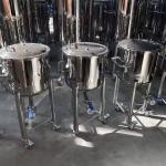 custom made Water Stainless Steel Storage Tank With Wheels