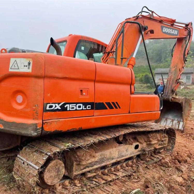 2020 Doosan DX150LC Excavator with 15 Ton Capacity and DB 58 T Engine Type from Korea