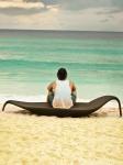 Modern Villa Beach Lounger Swimming Pool Leisure Chair PE Rattan Lounge Bed