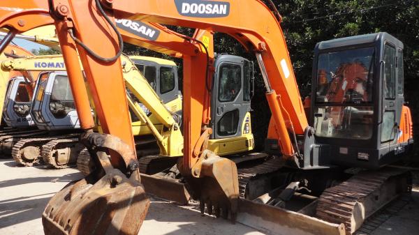 Buy cheap Mini used DOOSAN DH55-V crawler excavator for sale/used mini doosan excavator for sale from wholesalers