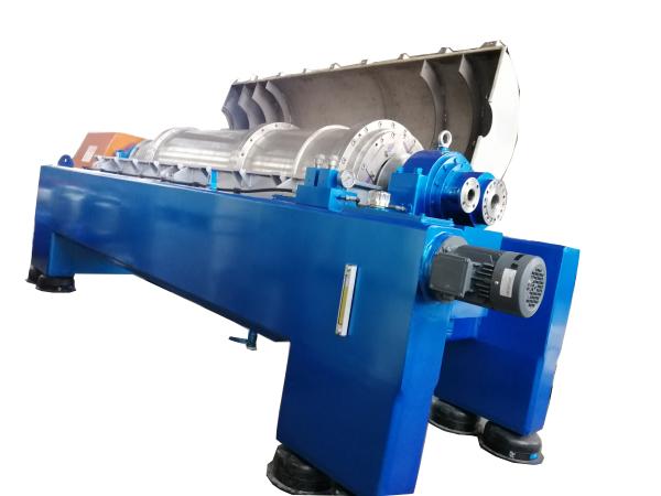 Quality Two Motors PLC Decanter Centrifuge For Separating Fish Oil Mixture By Way for sale