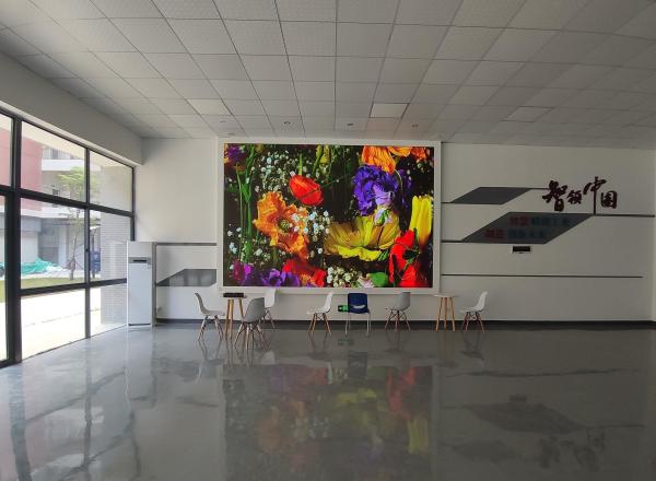 IP31 SMD LED Screen P1.667 Indoor Small Spacing Full Color Display Monitoring
