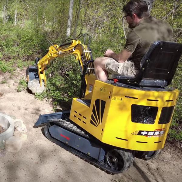Buy cheap 1200kg CE Mini Crawler Excavator Hydraulic Small Excavation Machine from wholesalers