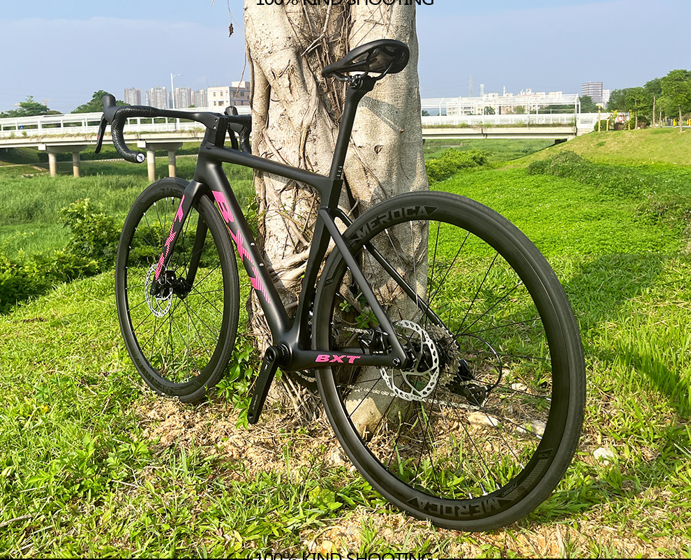 700C Aero Shaping Carbon Fiber Road Bike With Shimano Group Set