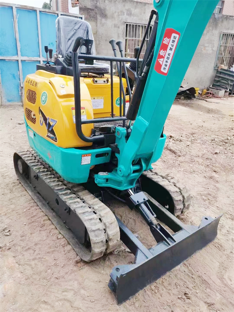 Original Hydraulic Cylinder Kubota U17 Mini Excavator 1-ton from Japan for Buyers
