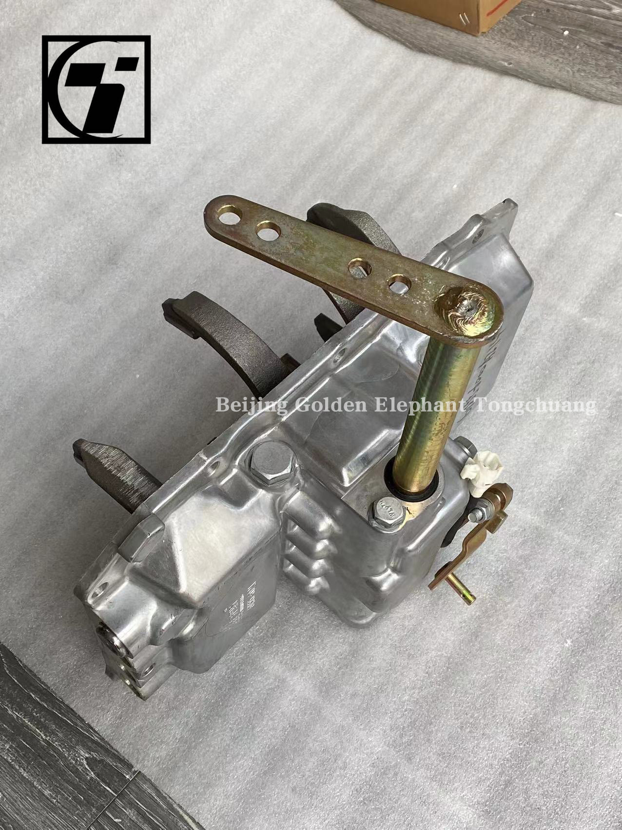 Automotive Parts Omako Ling Wan Li Yang Transmission Upper Cover Assembly 55-6000A214