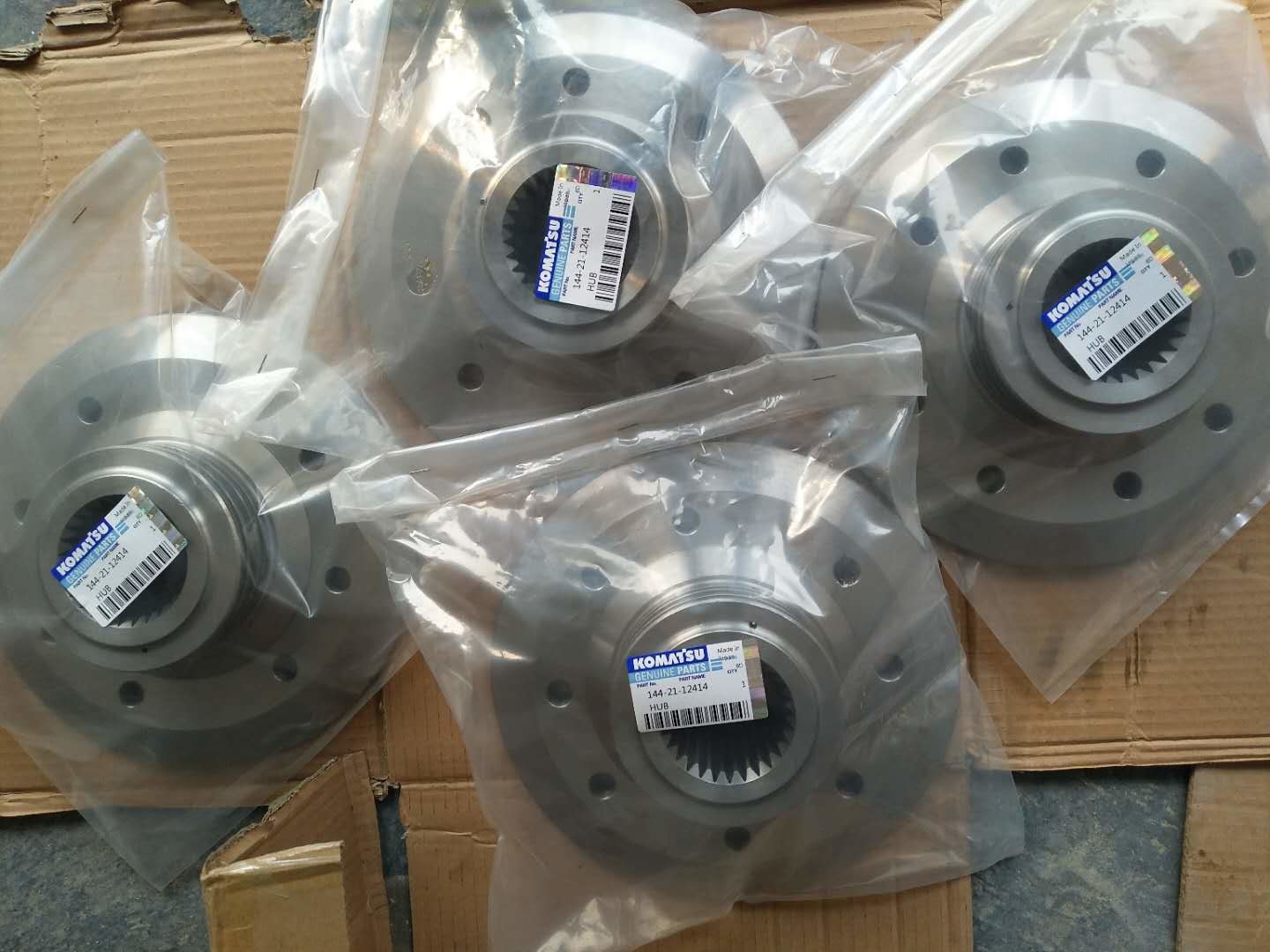 komatsu D60 D65 D70 bulldozer HUB 144-21-12414 bulldozer BEVEL GEAR AND SHAFT HUB