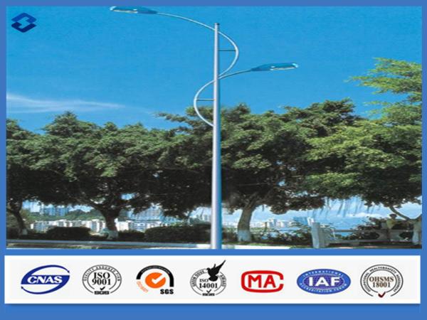 3mm Wall thickness steel street light pole , metal light pole 25 years Service