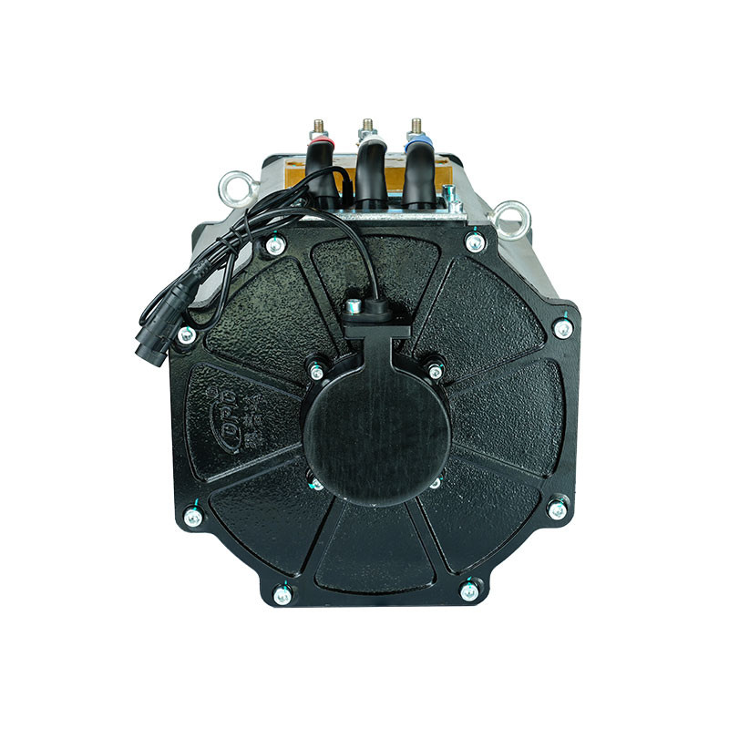 Highly Adaptable 16.6kW Synchronous Reluctance Motor for Electric Forklift