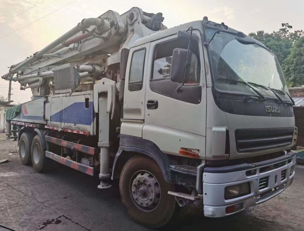2012 Zoomlion 43m of Concrete Pump on Isuz