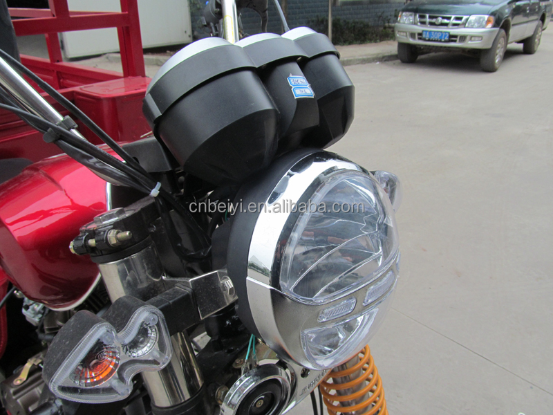 3300mm Size Red Tricycle 150cc Four Wheel Motorcycle with 1000kgs Loading Capacity
