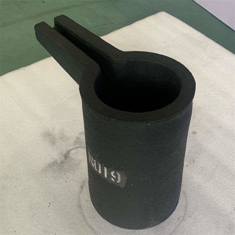 Advanced Heat Resistance Silicon Carbide Graphite Crucible With Pouring Nozzle for High-Temperature Applications