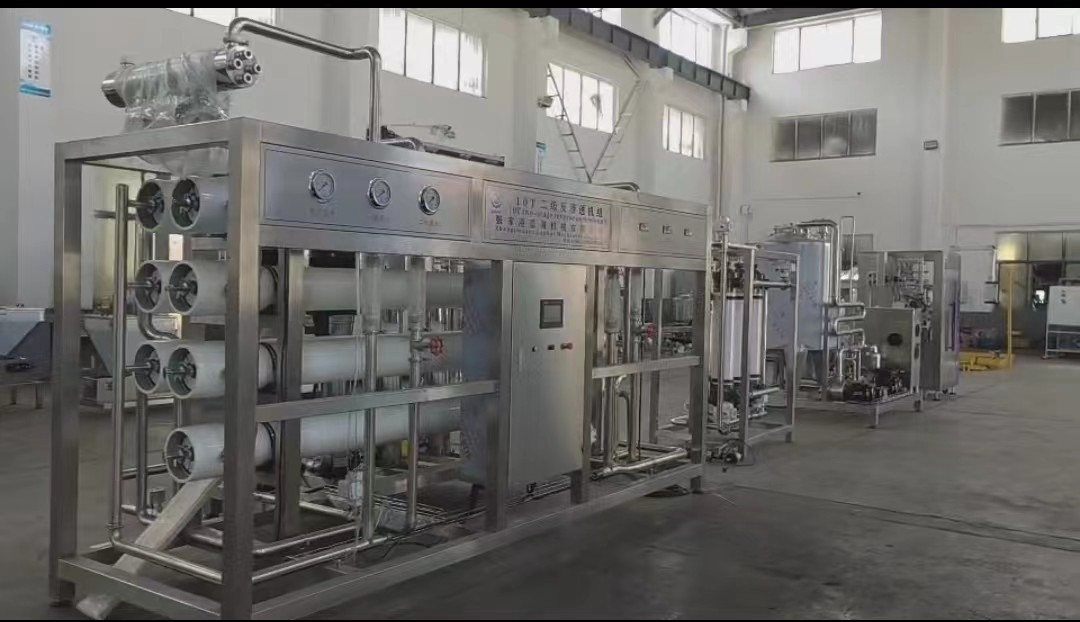 Fully Automatic Three-In-One Mineral Water Purified Water Rotary Filling Machine