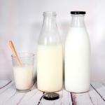 OEM Resealable Glass Milk Bottles Jars 250ml 300ml 500ml 750ml 1000ml