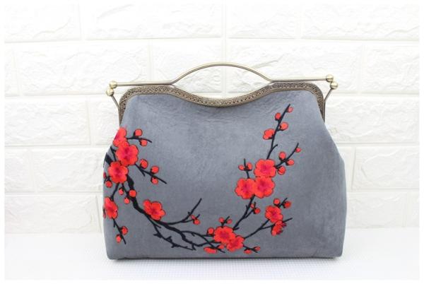 Buy cheap Purse retro frame and fabric Liberty Women's Noble Rose Embroidered Beaded Sequin Evening Clutch Wedding Party Purse Vin from wholesalers
