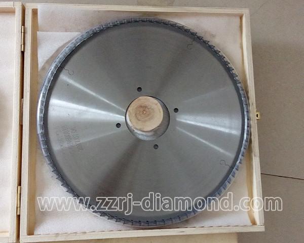 Buy cheap PCD CIRCULAR SAW BLADE FOR WOOD CUTTING from wholesalers