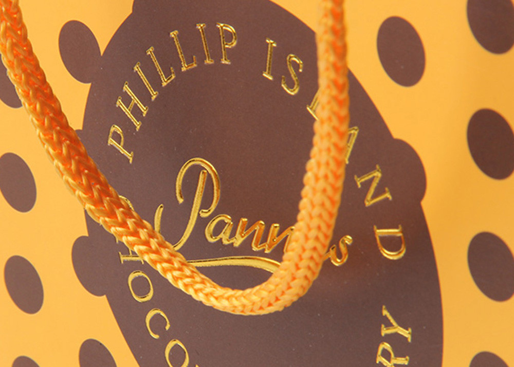 Nylon Handle Decorative Gift Packing Bags With Gold Foil Hot Stamp And Dot Pattern