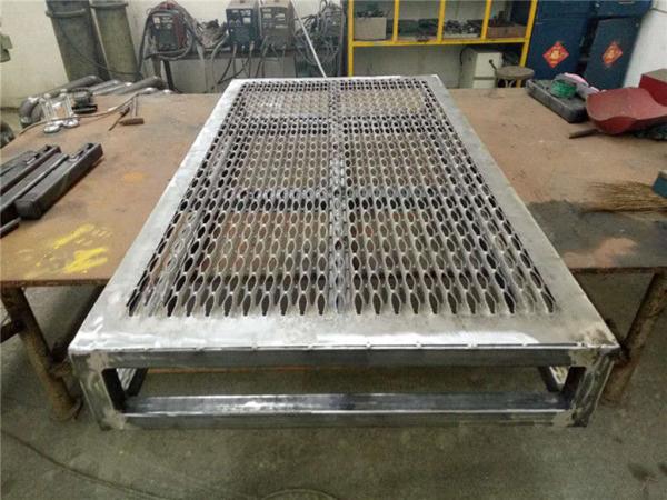Buy cheap Perforated Aluminium Anti Skid Metal Plate , Safety Non Slip Metal Grating from wholesalers