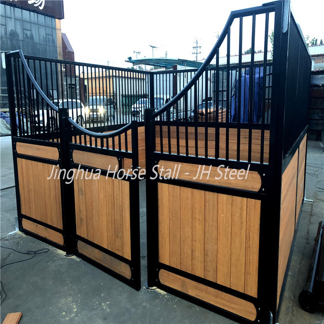 Luxury Type Resistant Horse Stable Stalls Horse And Stable Mesh Stall Fronts