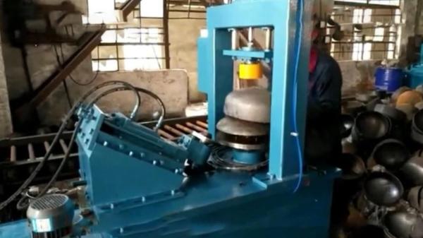 Buy cheap LPG Cylinder Tank Cleaning Machine Cylinder Washing Machine 1.5KW*2 from wholesalers