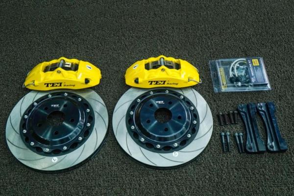 Buy cheap Front 4 Piston Brake Caliper Kit For LEXUS ES200 250 300 350 350H IS200 250 300 350 LS400 430 460 GS300 400 from wholesalers