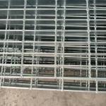 Heavy Duty Reinforced Edges serrated steel grating High Impact Resistance